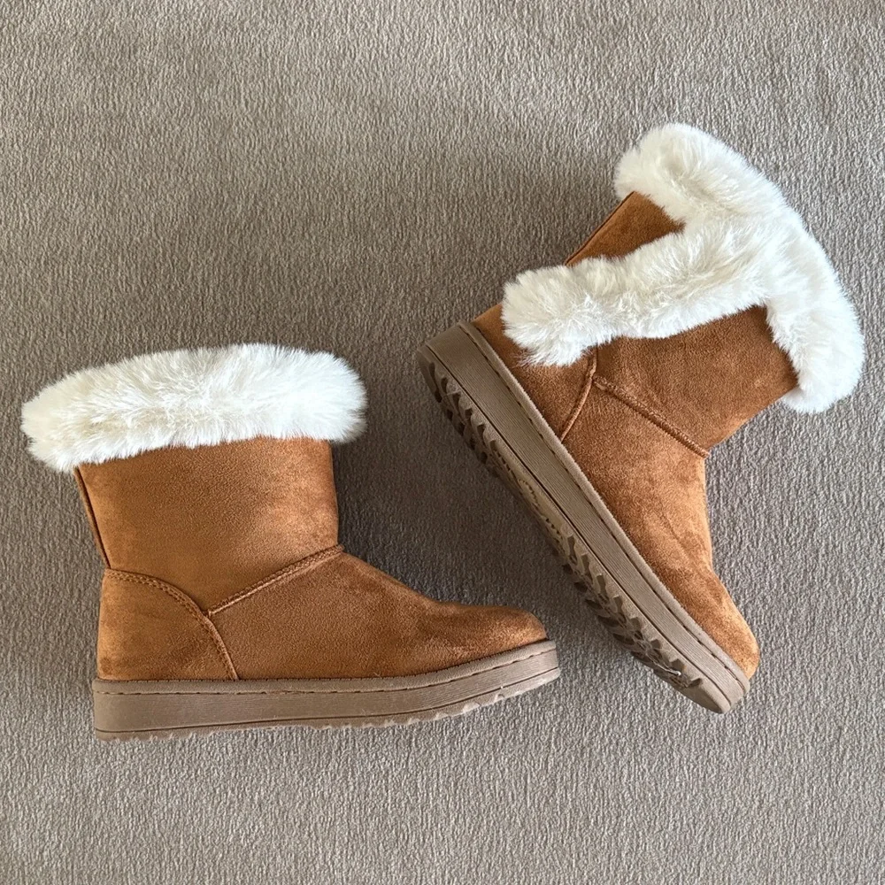 White Mountain Faux Fur Boots